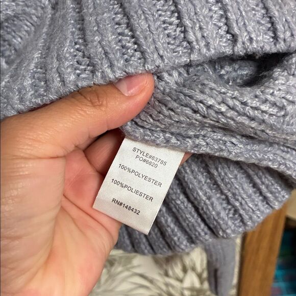 Boutique NEW M/L Gray Light blue Cable Knit Sweater with Button Detail - Picture 4 of 5